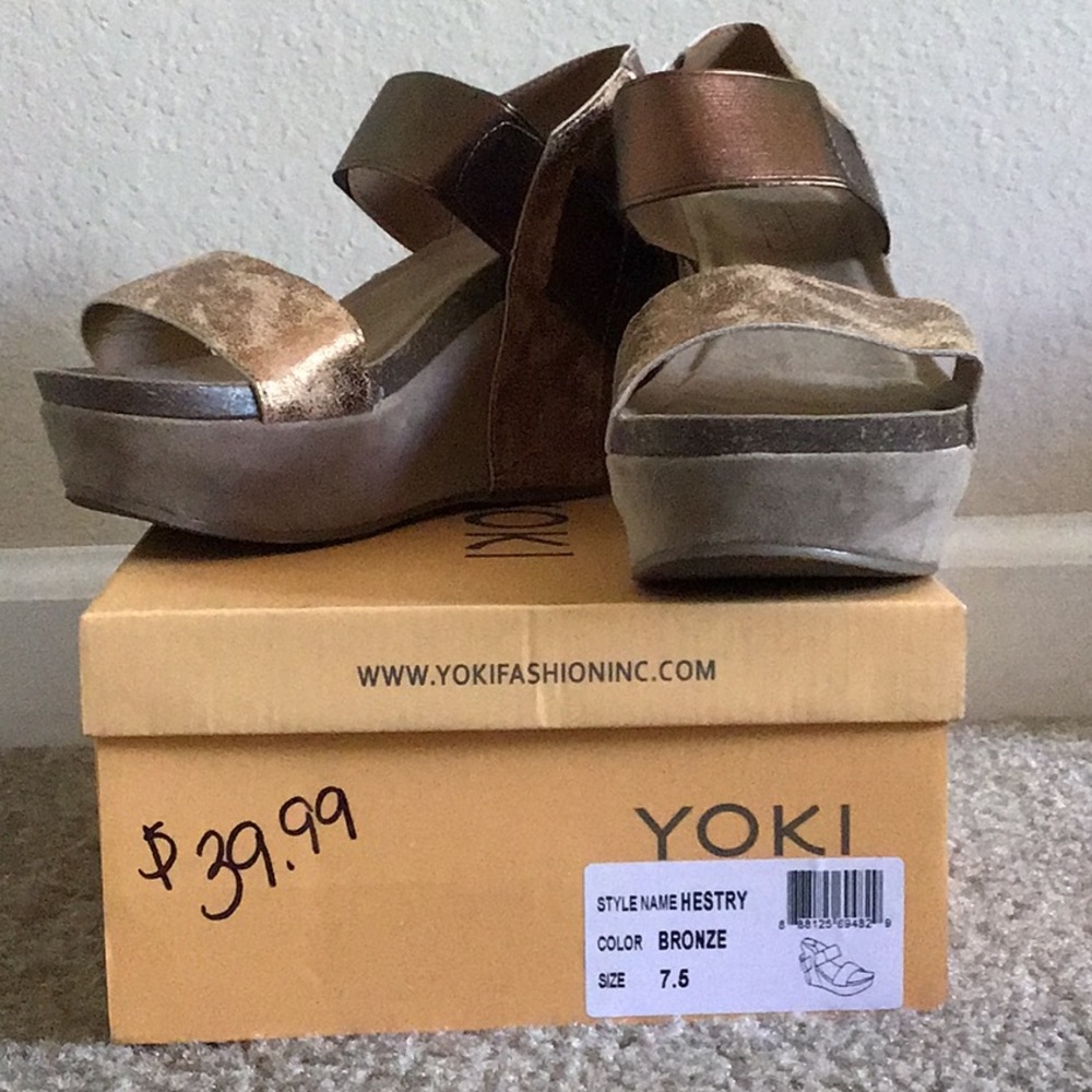 Bronze & Gold Wedges